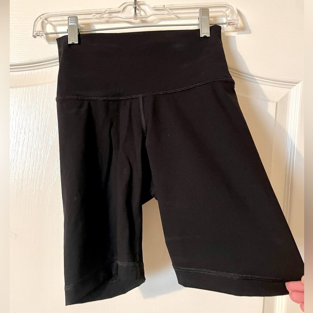 Everlane Black Athletic The Perform Bike Short Size XS Athleisure Comfort Active